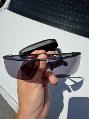 NEW Moncler Niveler Sunglasses in Smoke Gradient